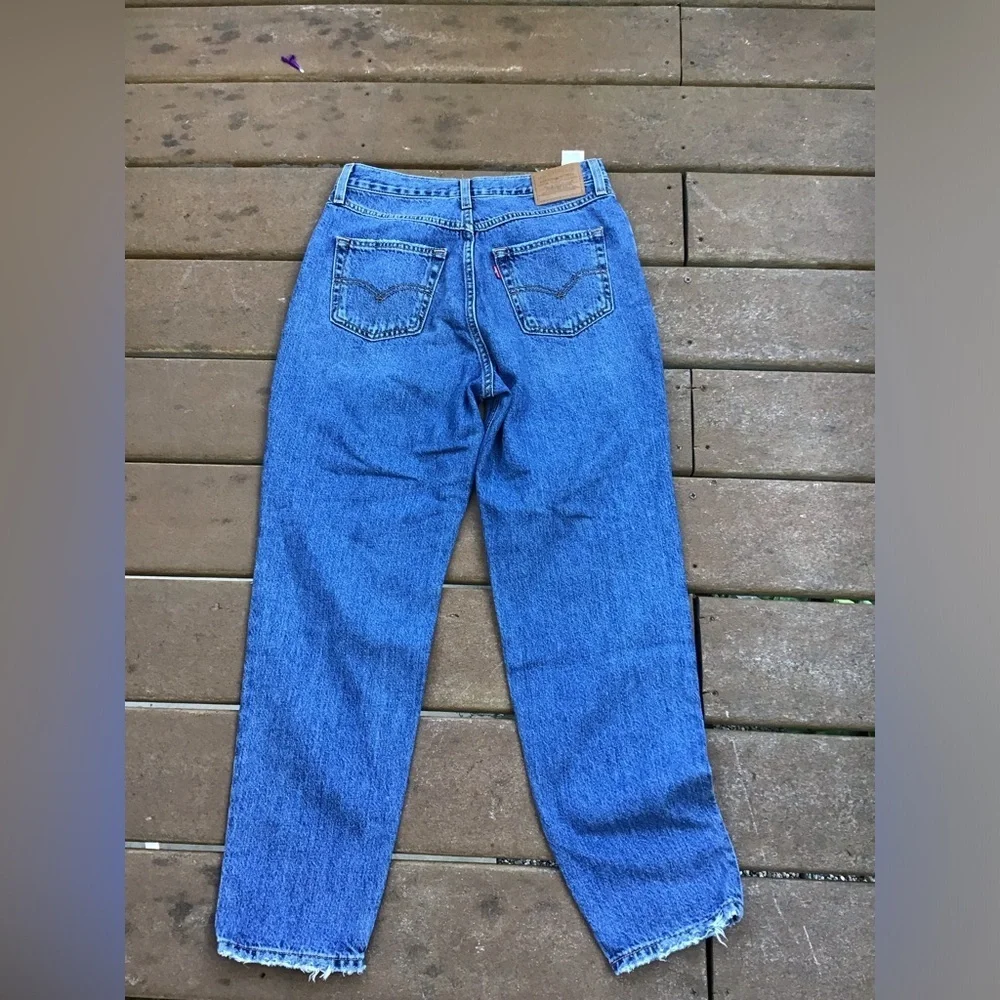 LEVI’S 80’s MOM JEAN SLIGHT DISTRESSING SIZE 28 H21 - Picture 3 of 7